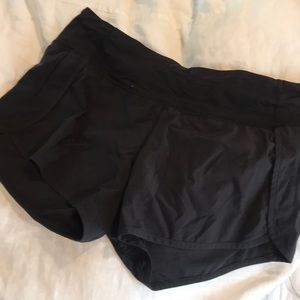 LULULEMON BLACK RUNNING SHORTS